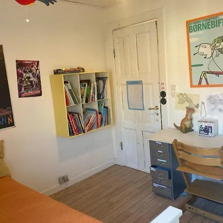 Villa Vidunderlig I Kvarter Taet Pa Centrum